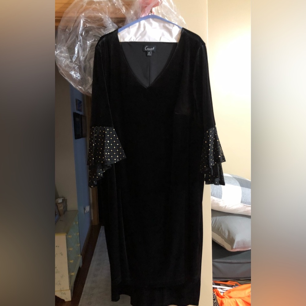 Black velvet, embellished (gold) ruffled cuff dress, 20W, like new / worn once - Picture 4 of 5